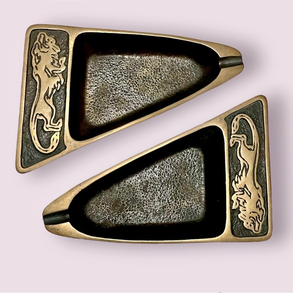 1960s MidCentury Modern DAYAGI Solid Brass Ash Trays (Set of 2) - Picture 4 of 4